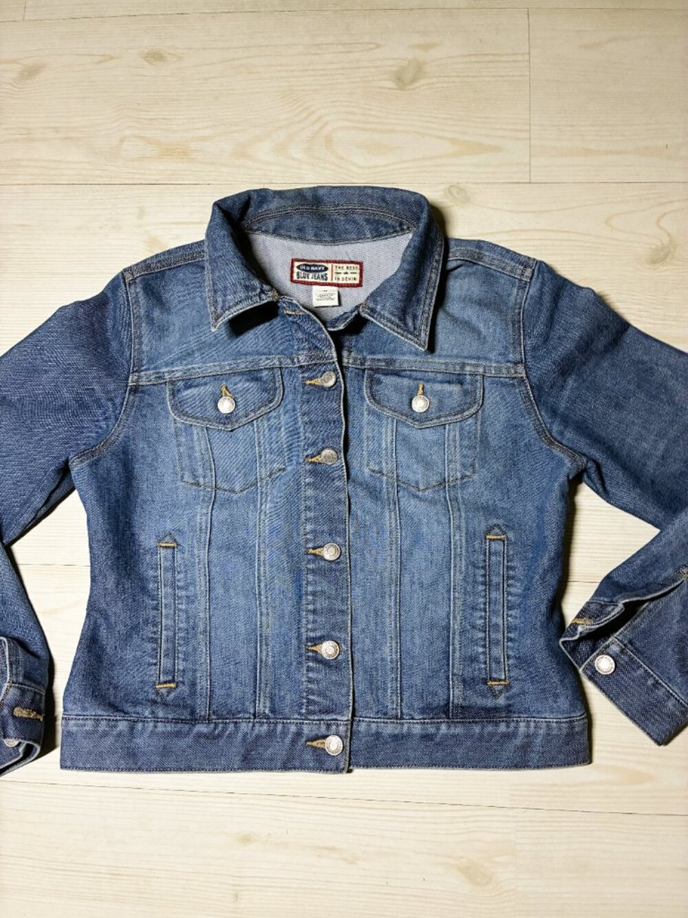 Old Navy Women's Classic Blue Denim Trucker Jacket Size Medium